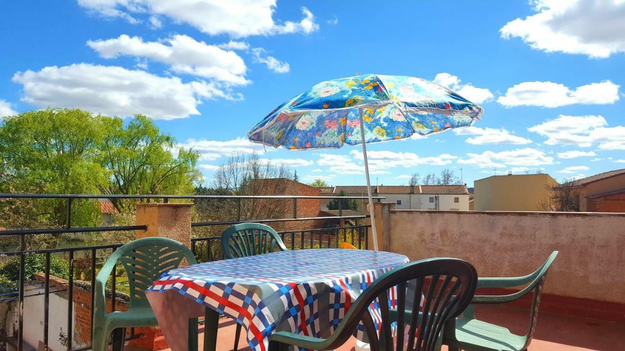 Castrillo de la Vega Casa Con Jardin A 5' De Aranda De Dueroヴィラ エクステリア 写真